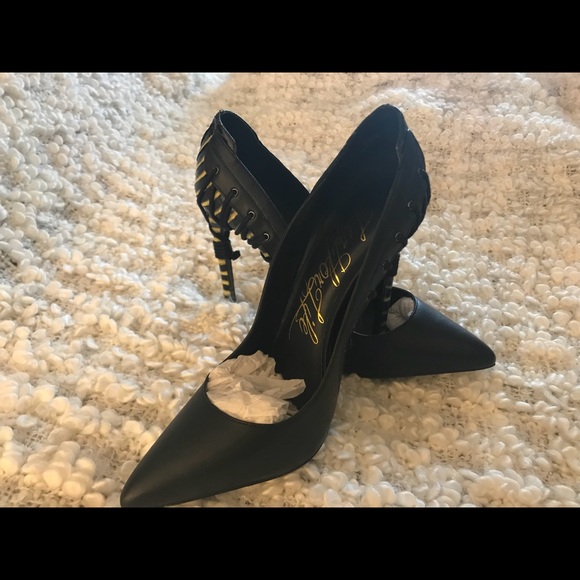 New sexy heels - Picture 4 of 8